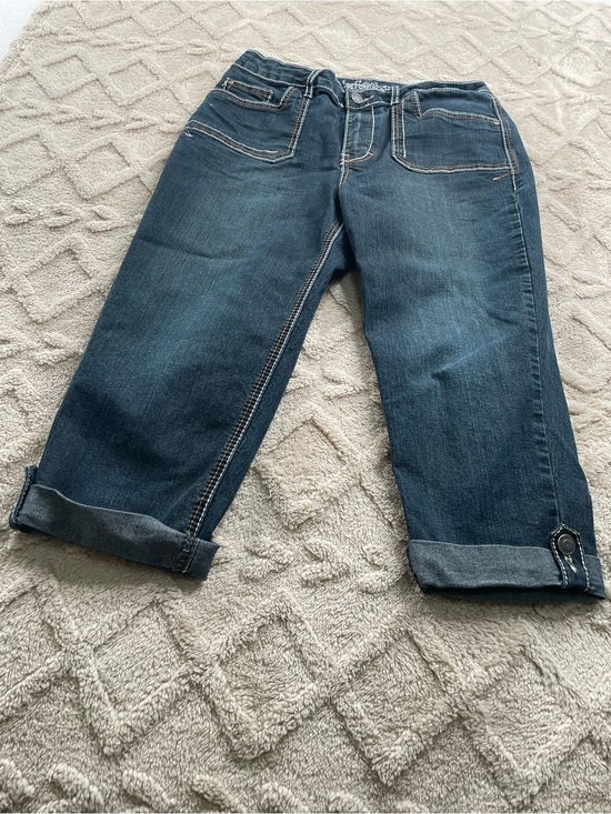 Revolt Jeans Denim - Revolt Jeans Dark Blue Cropped Capri with Cuffed Button Hem Size 8 Weekender